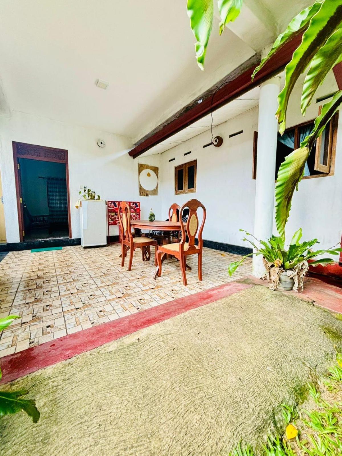 Sanithu Homestay And Villa Galle Esterno foto