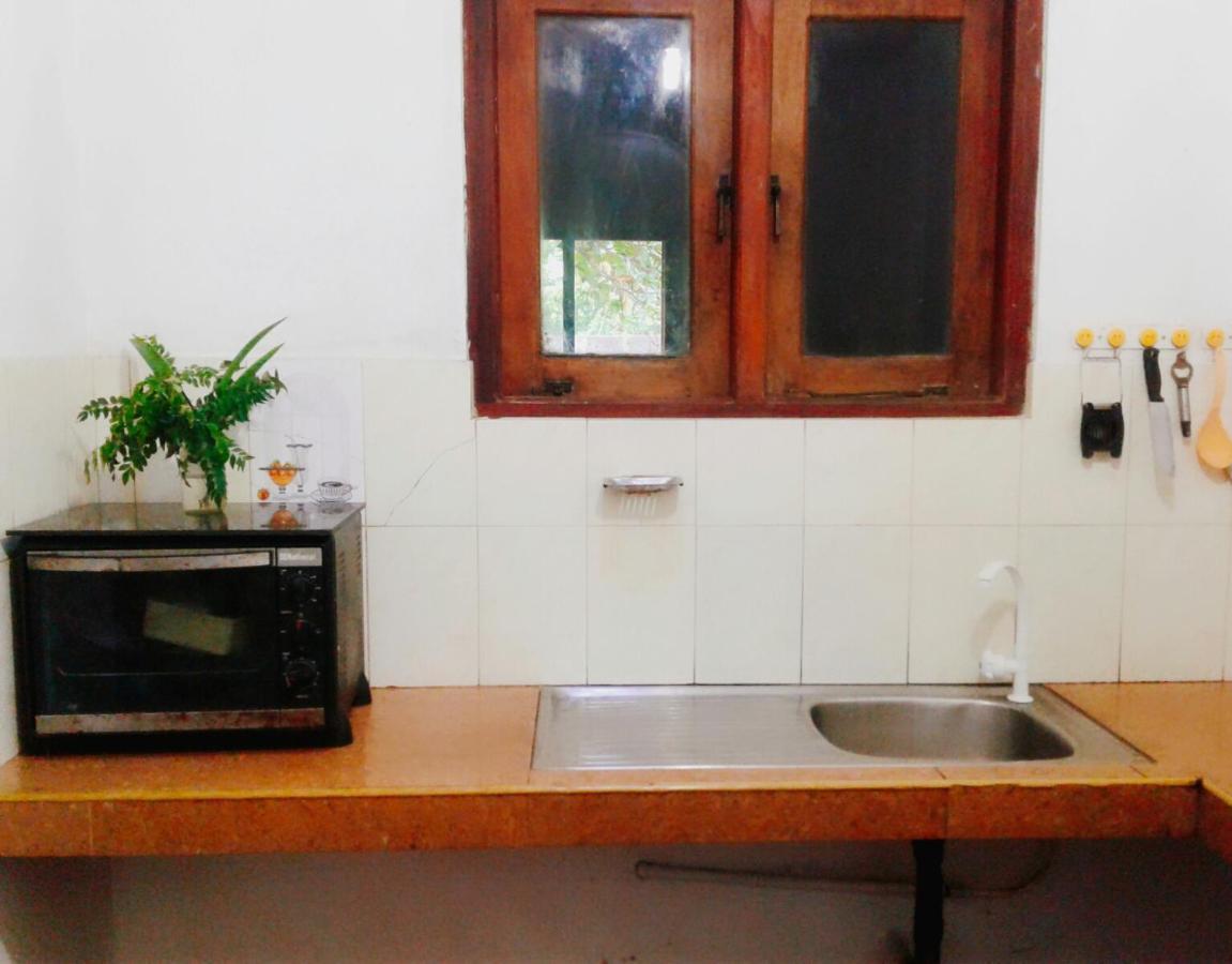 Sanithu Homestay And Villa Galle Esterno foto