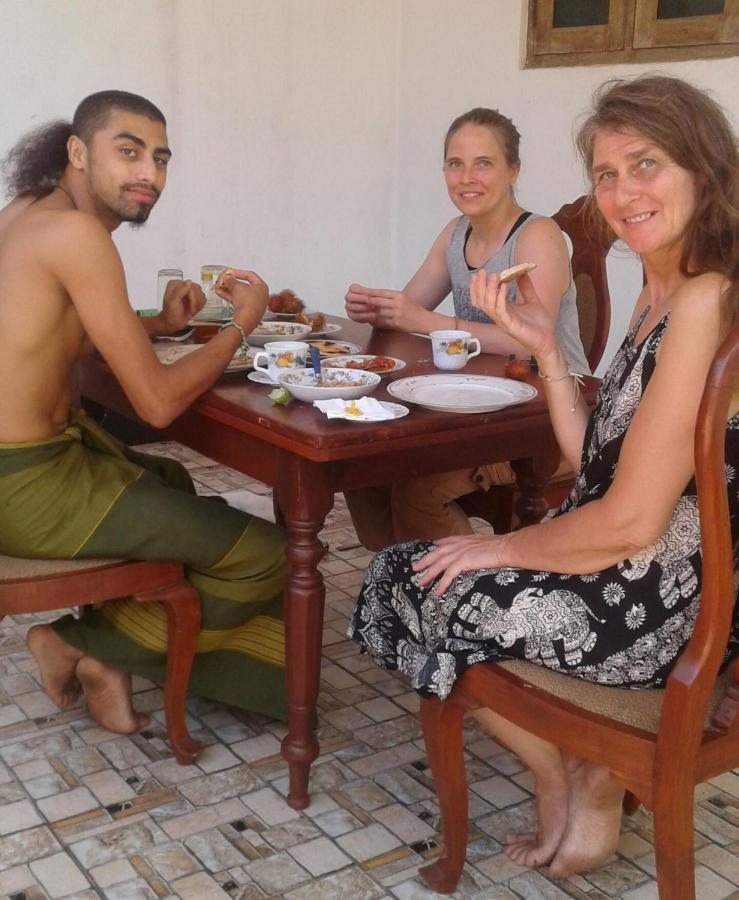 Sanithu Homestay And Villa Galle Esterno foto